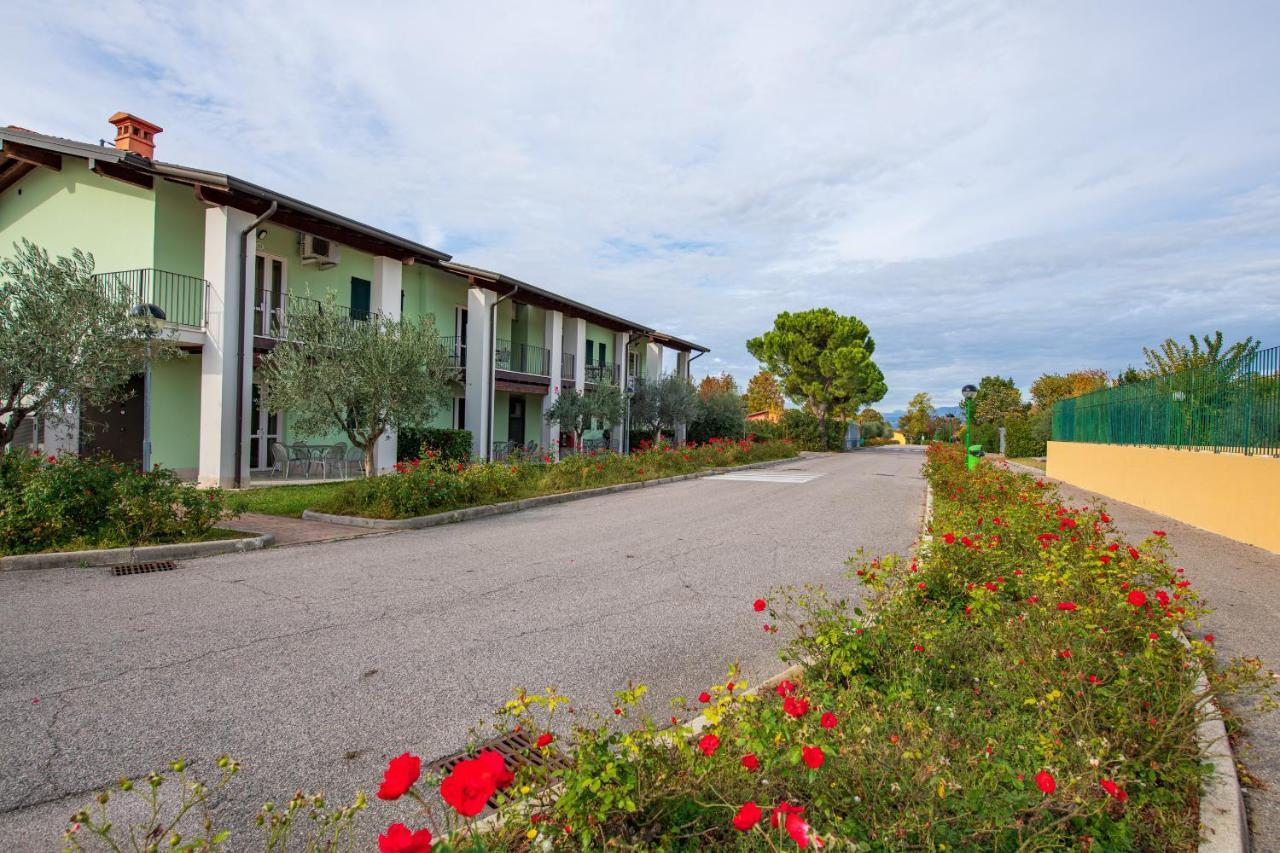 The Garda Village Sirmione Exterior photo